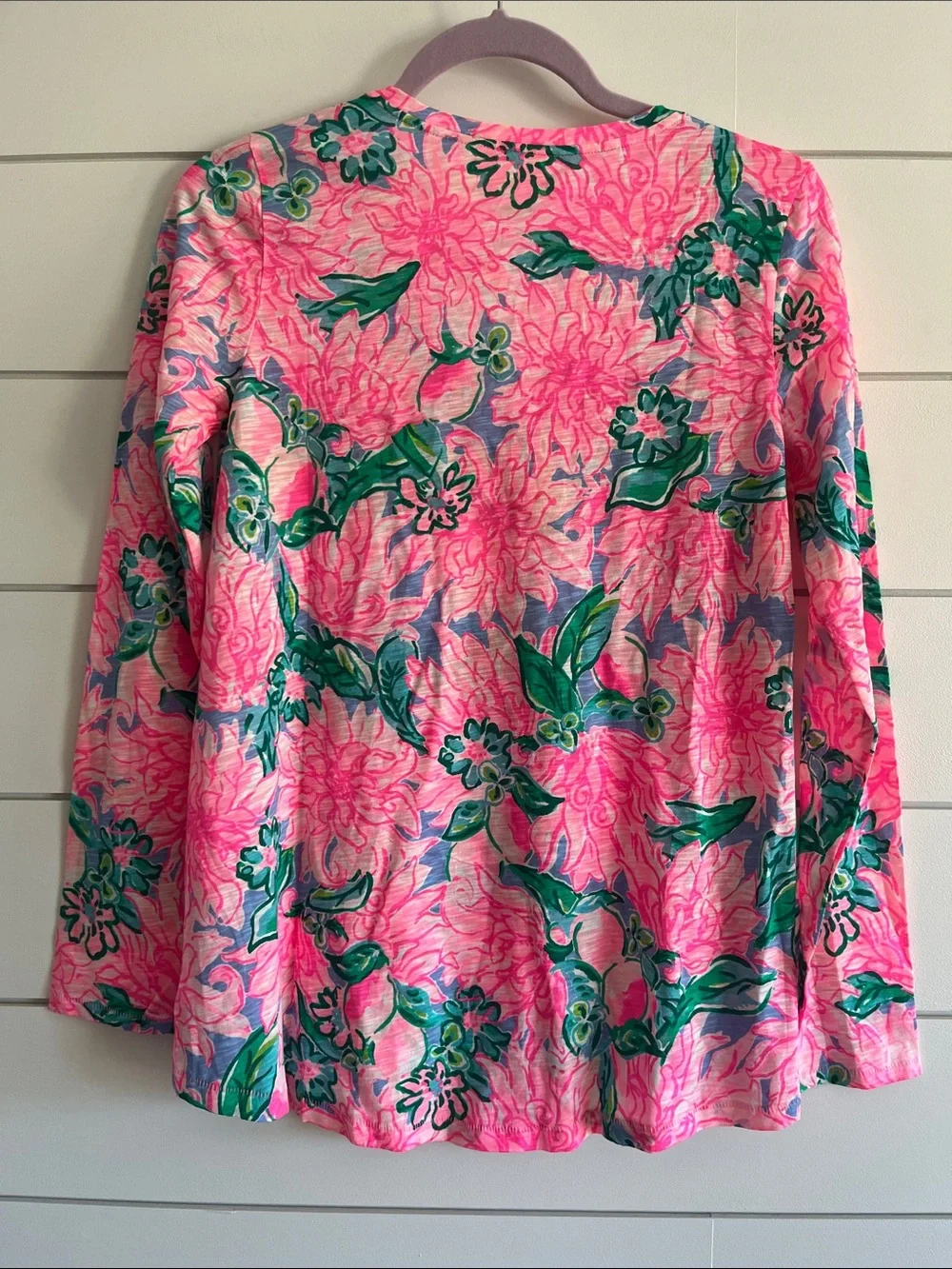Lilly Pulitzer Pink and Green Floral V-Neck Long Sleeve Top NEW Size XS - Picture 6 of 6